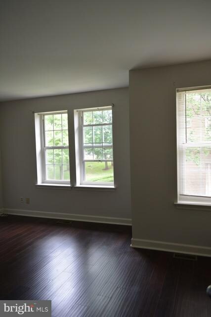 4025 Chesterwood Dr, Silver Spring, MD 20906 - photo 2