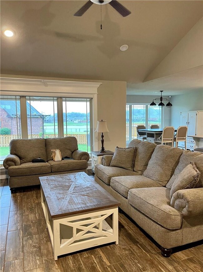 1280 Sundowner Ranch Ave, Prairie Grove, AR 72753 - photo 4