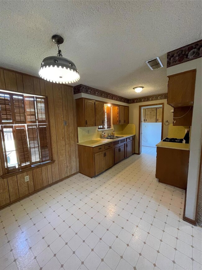 306 W Ash St, Celina, TX 75009 - photo 3