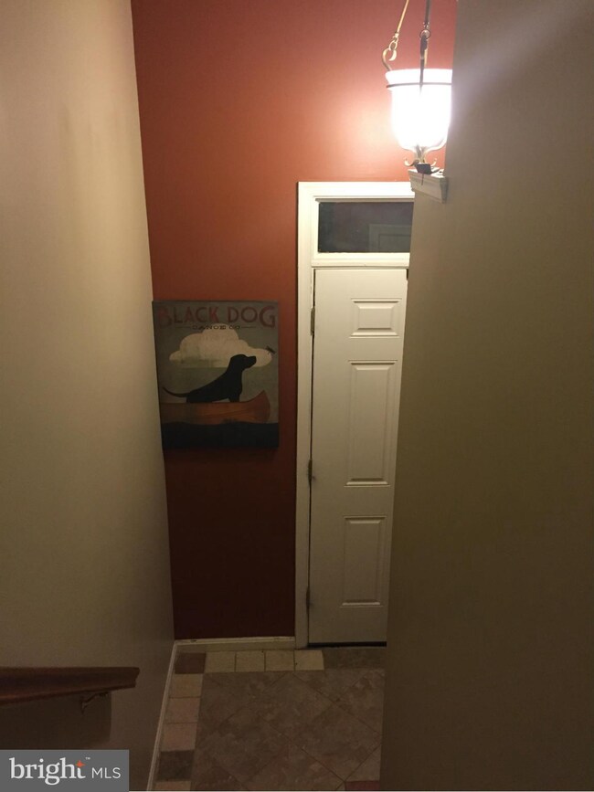 4148 Applegate Ct, Suitland, MD 20746 - photo 2