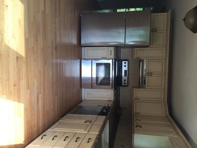 Stainless steel appliances complete...