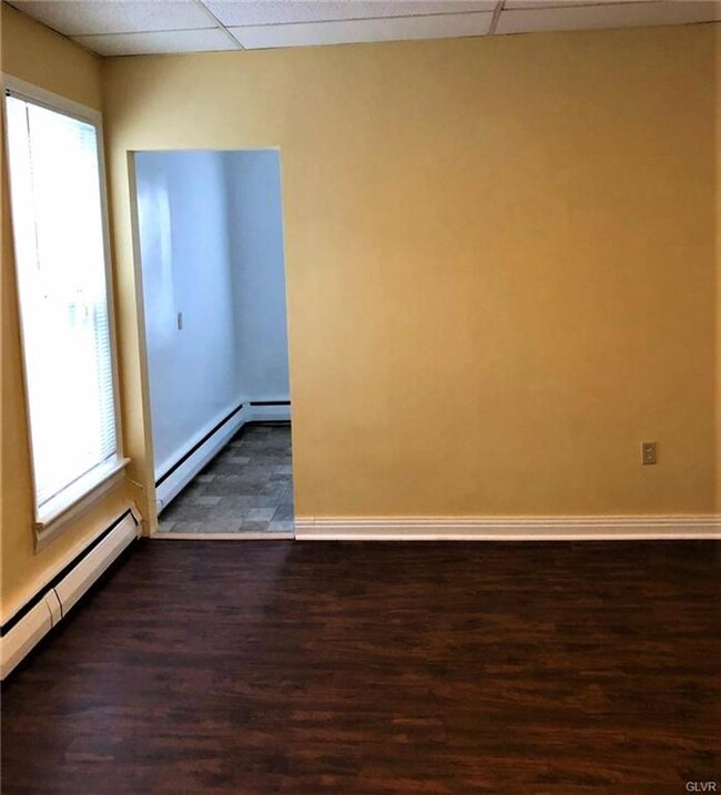 536 N New St unit 2, Allentown, PA 18102 - photo 2