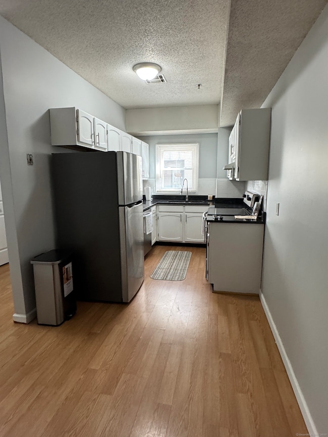 21 Judd Square unit 21, Wallingford, CT 06492 - photo 4