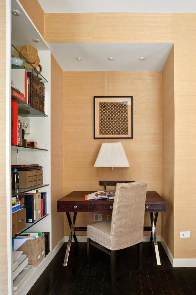 201 W 17th St unit 4C, New York, NY 10011 - photo 5