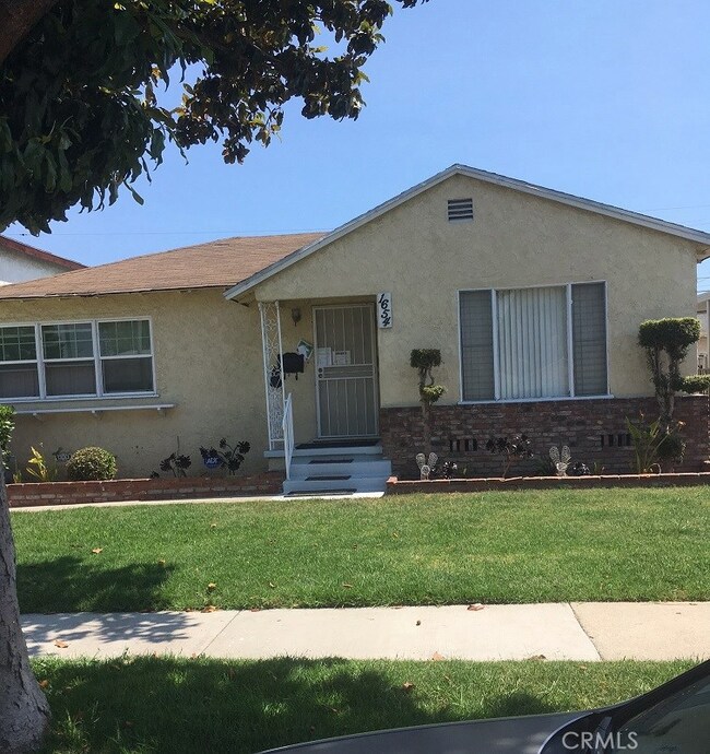 1654 E 122nd St, Los Angeles, CA 90059 - photo 2