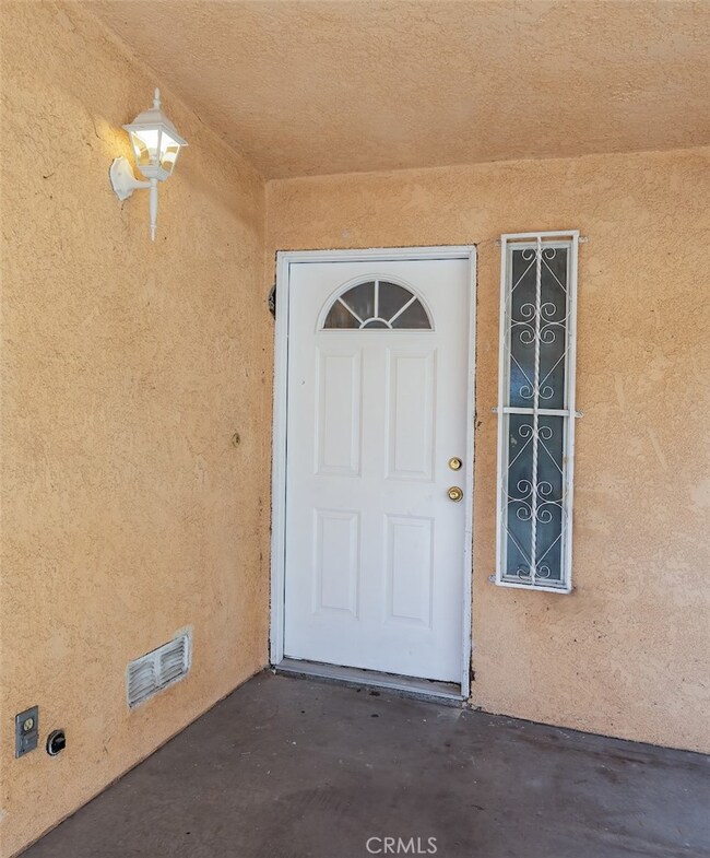 2053 E Piru St, Compton, CA 90222 - photo 3