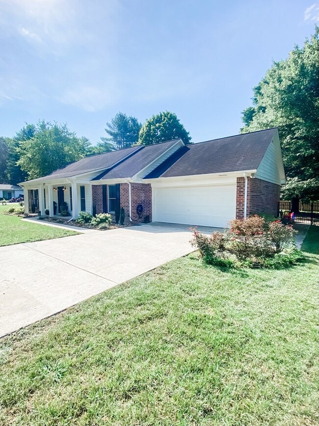 3275 Plantation Dr, Cookeville, TN 38506 - photo 3