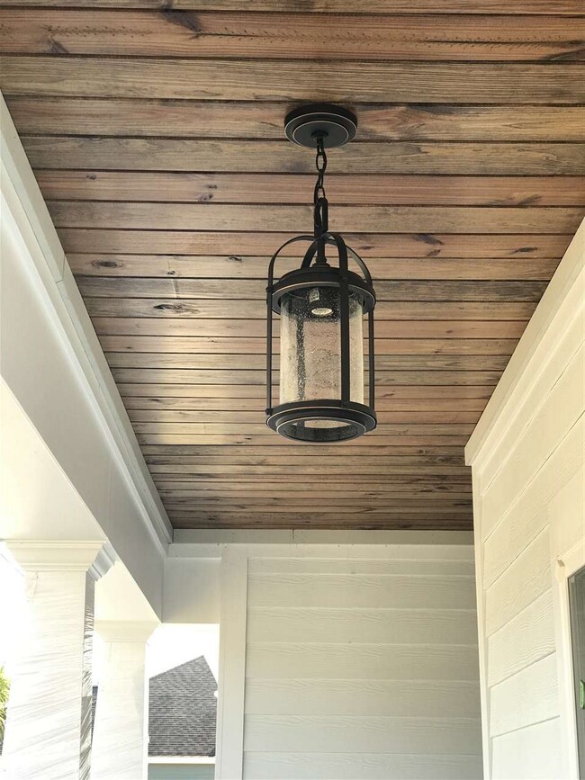 110 Churchill Dr, Crawfordville, FL 32327 - photo 2