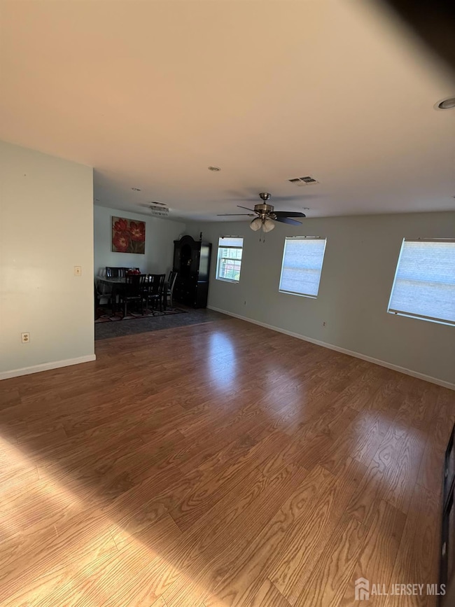 31 Beverly St unit 2nd f, Carteret, NJ 07008 - photo 4