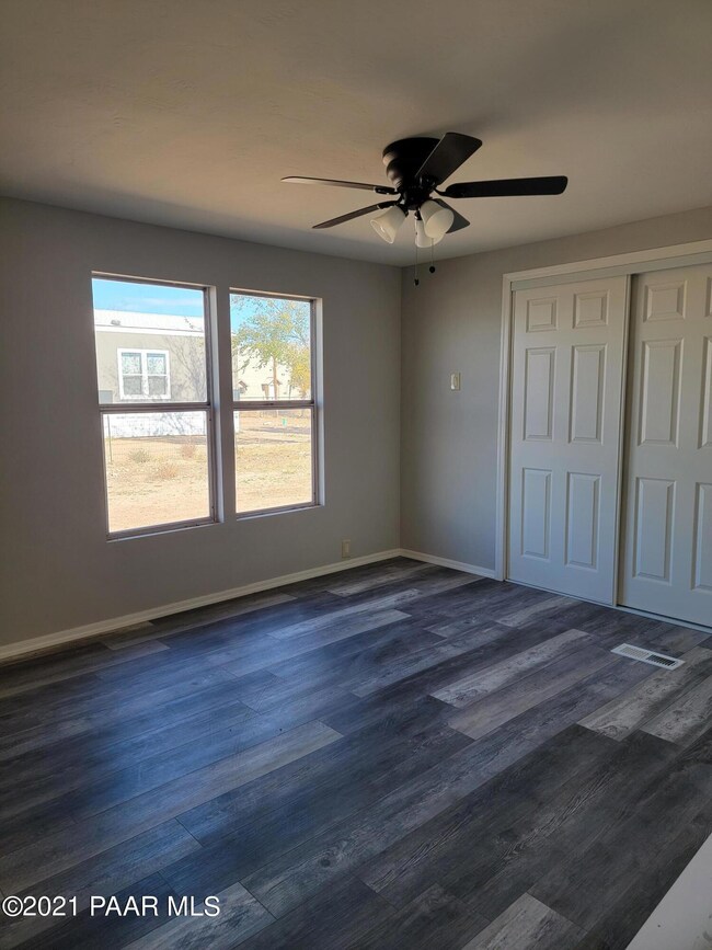 25373 N Robin Dr, Paulden, AZ 86334 - photo 7