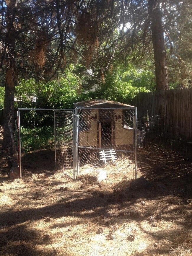 1857 NE Bear Creek Rd, Bend, OR 97701 - photo 5