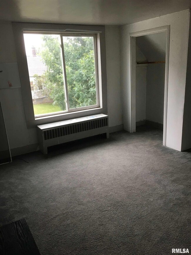 1701 2nd St, Moline, IL 61265 - photo 4