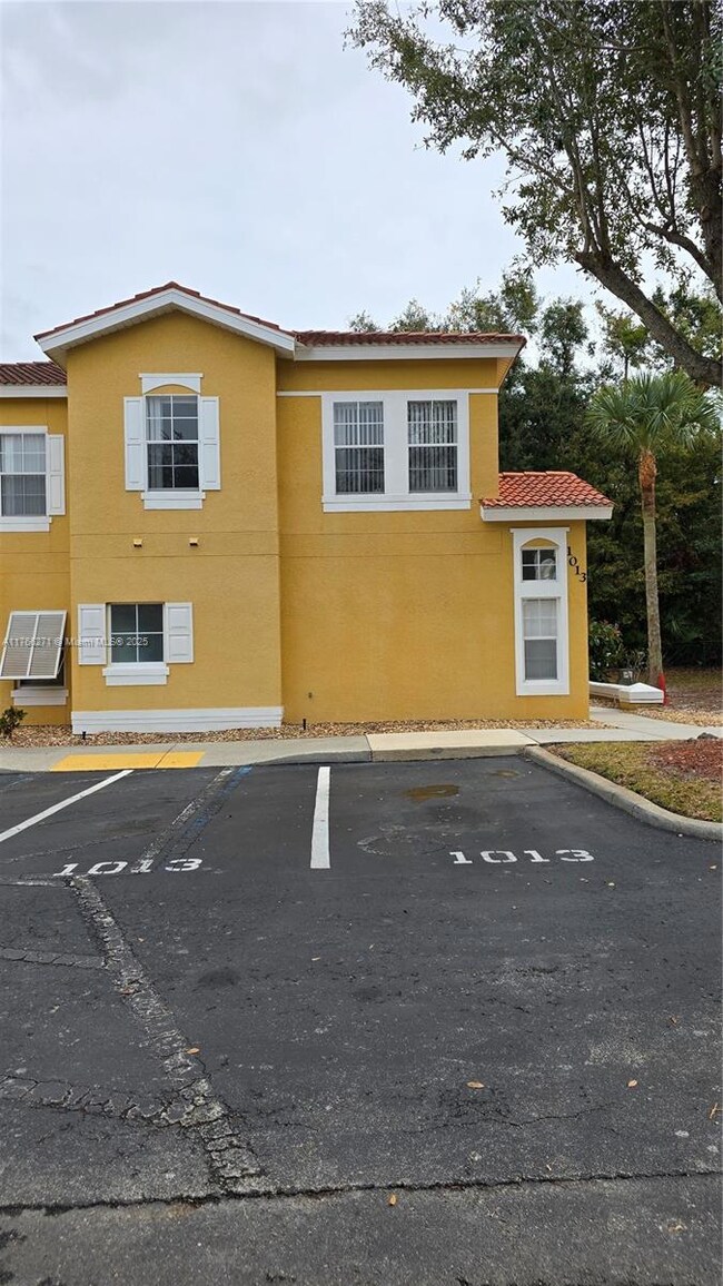 1013 Park Ridge Cir, Kissimmee, FL 34746 - photo 4