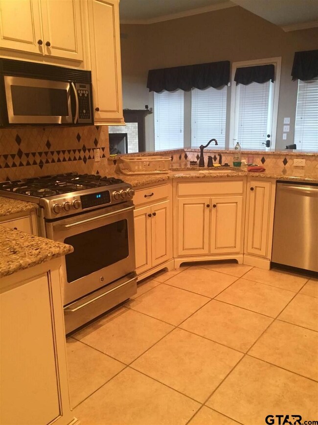 2904 2904 Scotland Cir, Tyler, TX 75707 - photo 5