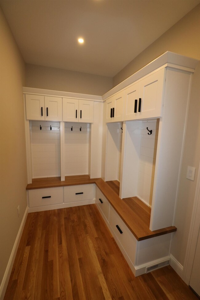 0 Banfield Rd unit 12 4853310, Portsmouth, NH 03801 - photo 4