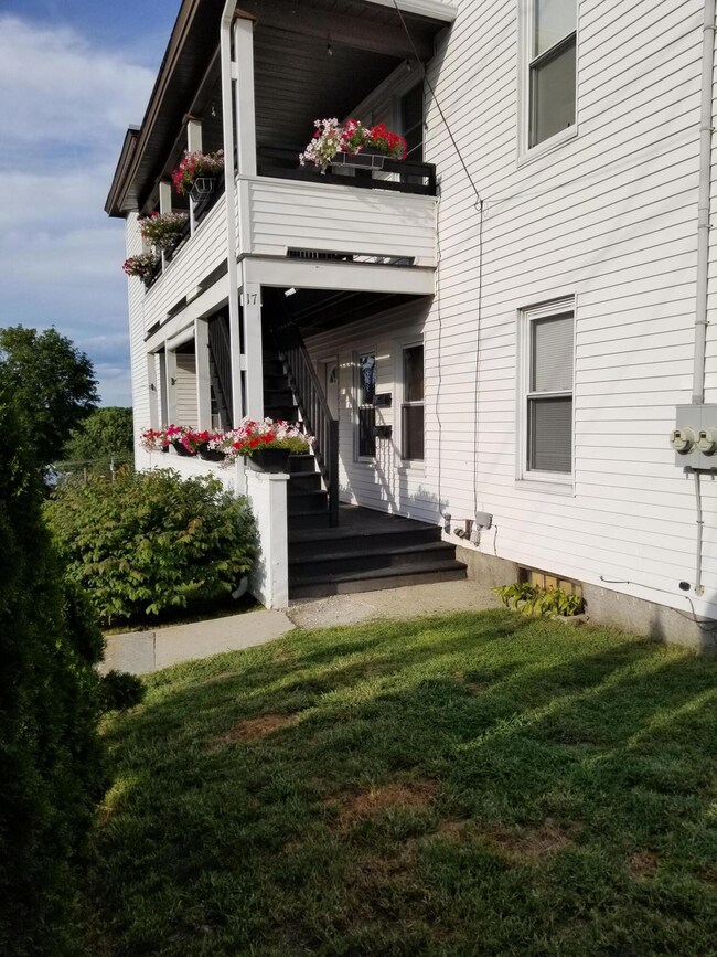 17 George St, Biddeford, ME 04005 - photo 5