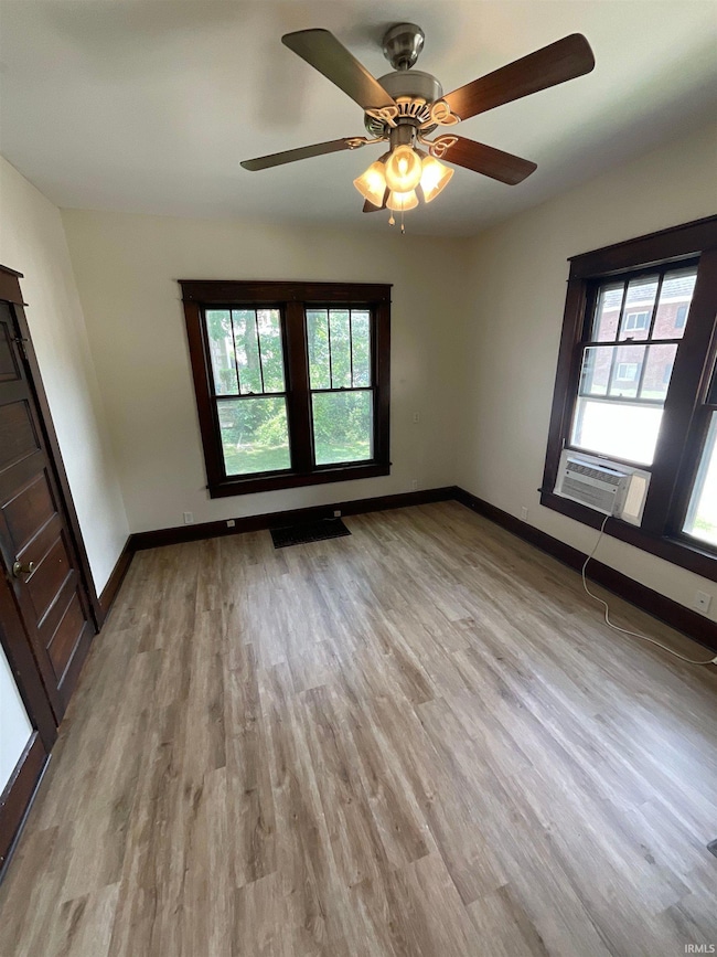 223 E 8th St, Bloomington, IN 47408 - photo 7