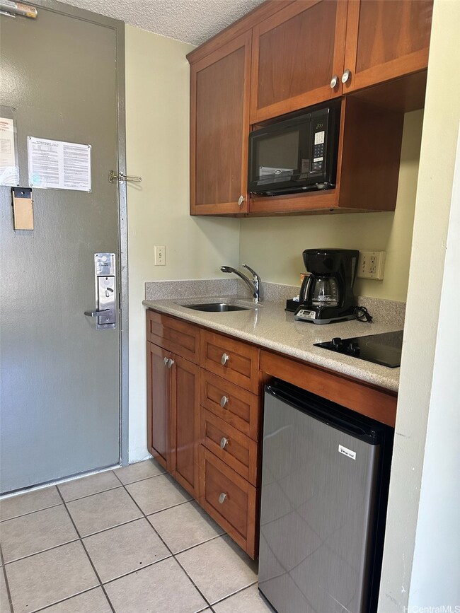 2427 Kuhio Ave unit 1708, Honolulu, HI 96815 - photo 7