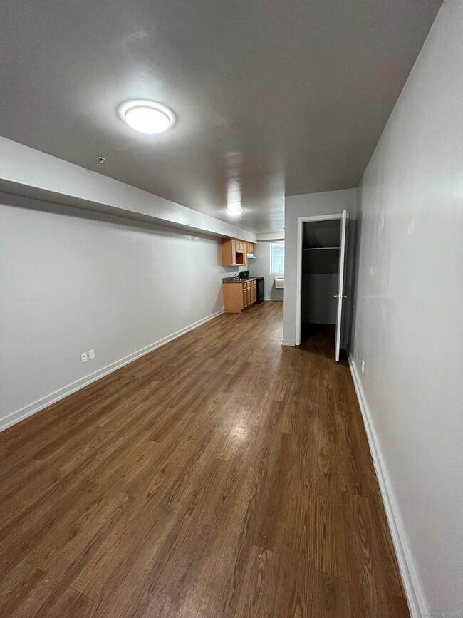 385 Putnam Ave unit 38, Hamden, CT 06517 - photo 3