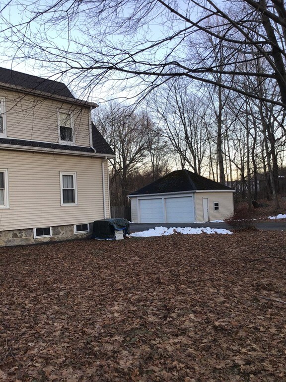 18 Klebart Ave, Webster, MA 01570 - photo 4