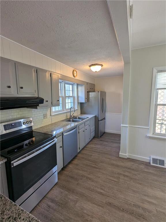 222 C St, Pen Argyl, PA 18072 - photo 5