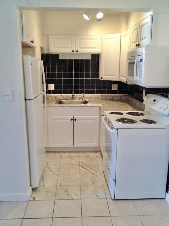 15 Arizona Terrace unit 1, Arlington, MA 02474 - photo 3