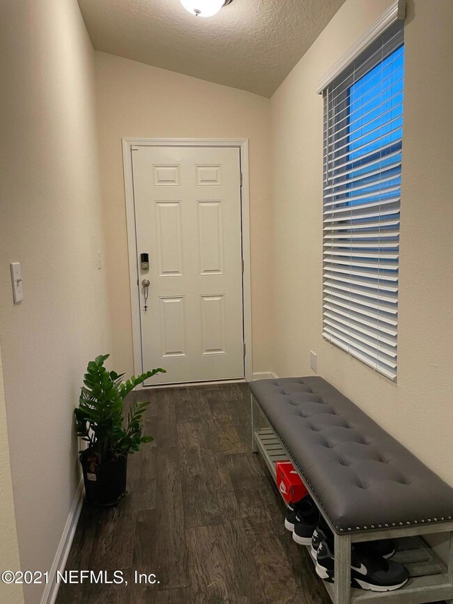 9072 Kipper Dr, Jacksonville, FL 32211 - photo 6