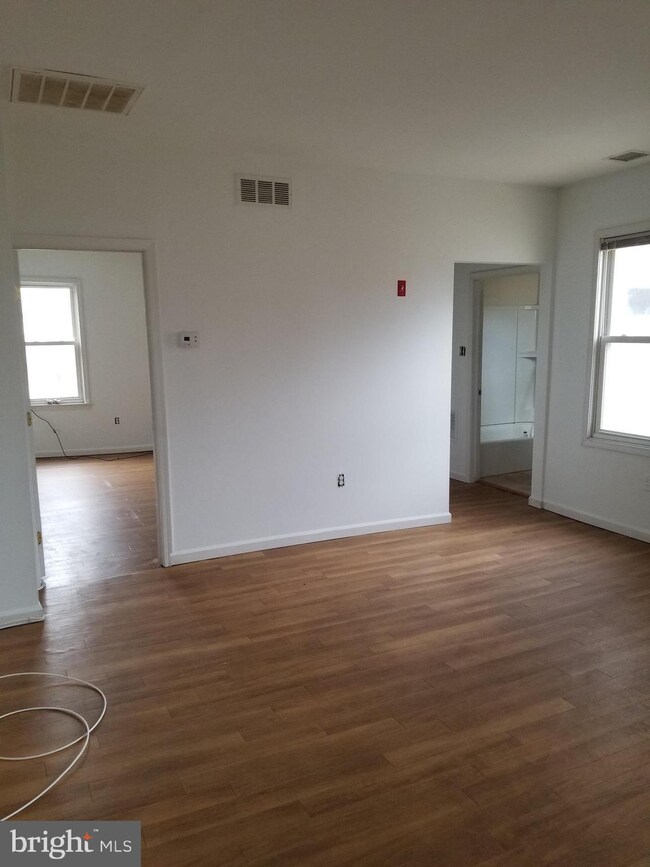 805 W Atlantic Ave, Laurel Springs, NJ 08021 - photo 5