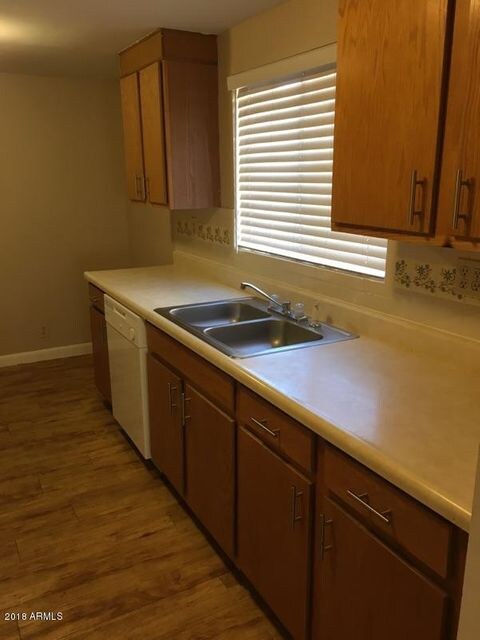 Kitchen  IMG_27211