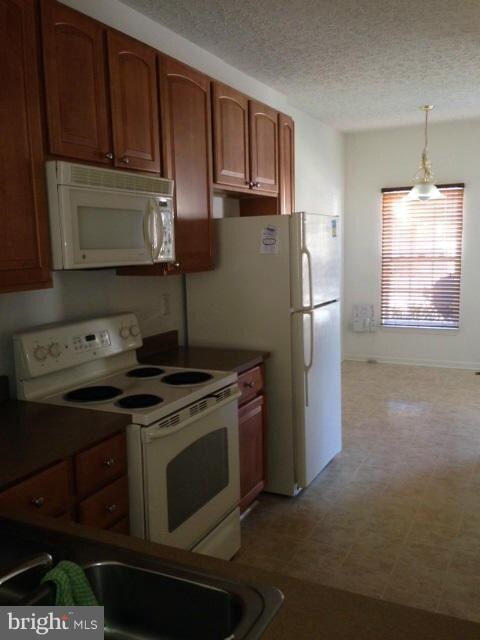 5027 Woods Line Dr, Aberdeen, MD 21001 - photo 4