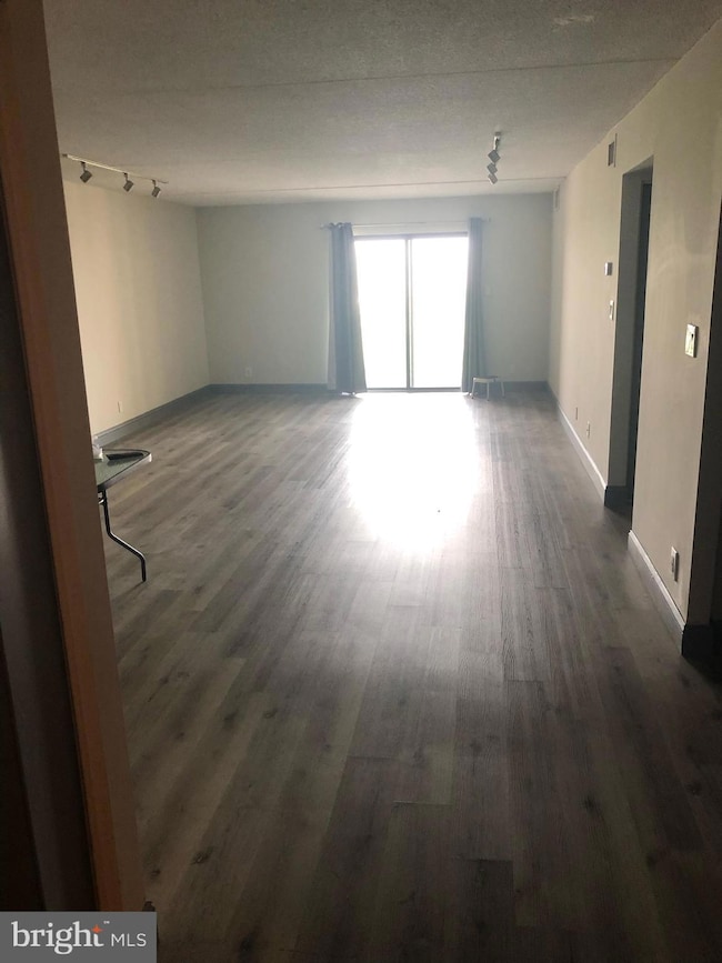 20926 Valley Forge Cir unit 926, King of Prussia, PA 19406 - photo 5