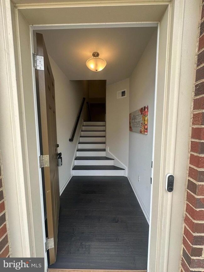 10402 Steeplechase Run Ln, Manassas, VA 20110 - photo 5