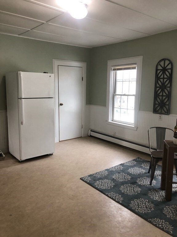 27 Grant St unit 4, Taunton, MA 02780 - photo 4