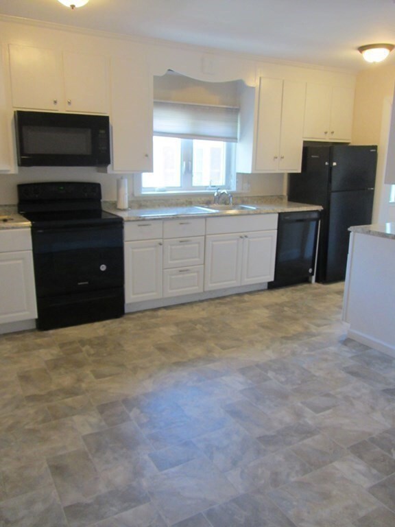 169 Paradise Rd unit 2, Swampscott, MA 01907 - photo 3