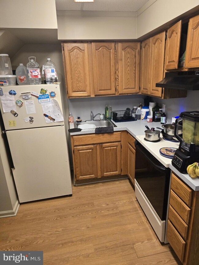 29 Roberta Ave, Darby, PA 19023 - photo 3