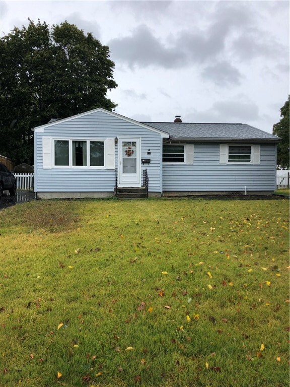 191 Vineyard Rd, Warwick, RI 02889 - photo 2