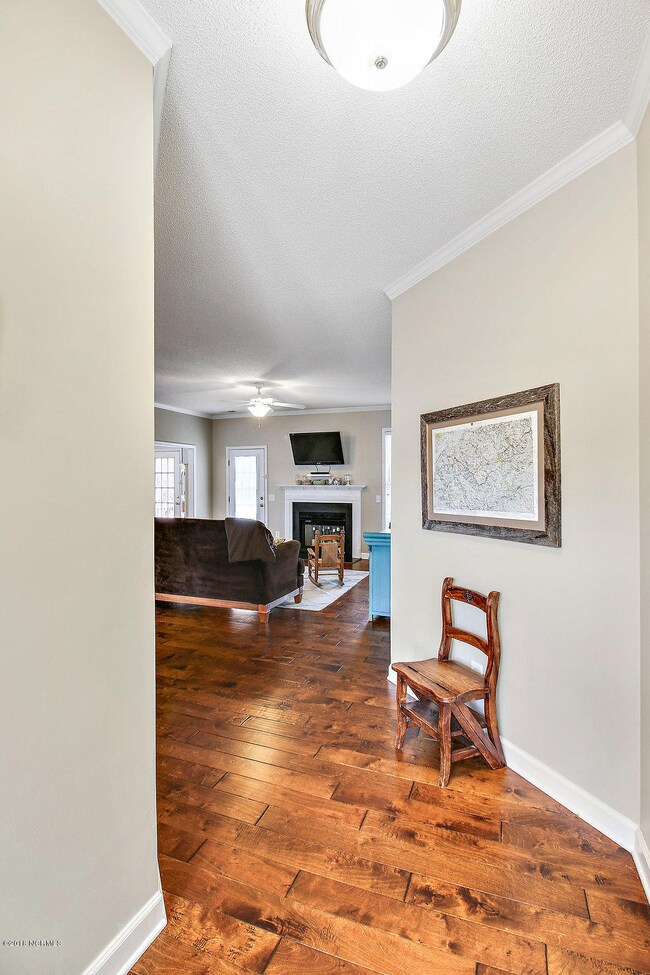 321 Iverleigh Ln, Jacksonville, NC 28540 - photo 6