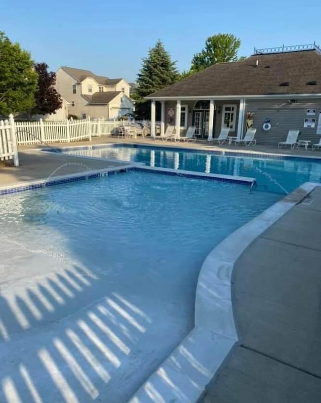 uptown pool 2
