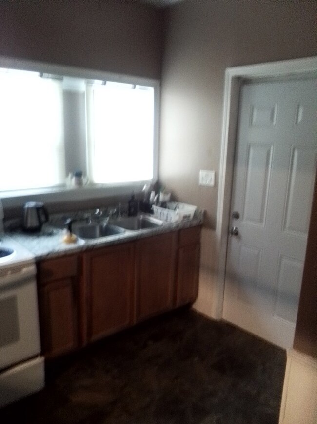 720 Mattingly St, Vicksburg, MS 39180 - photo 6