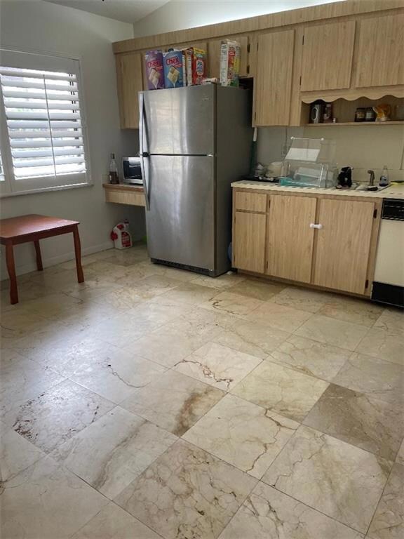 7254 Solandra Ln, Tamarac, FL 33321 - photo 3