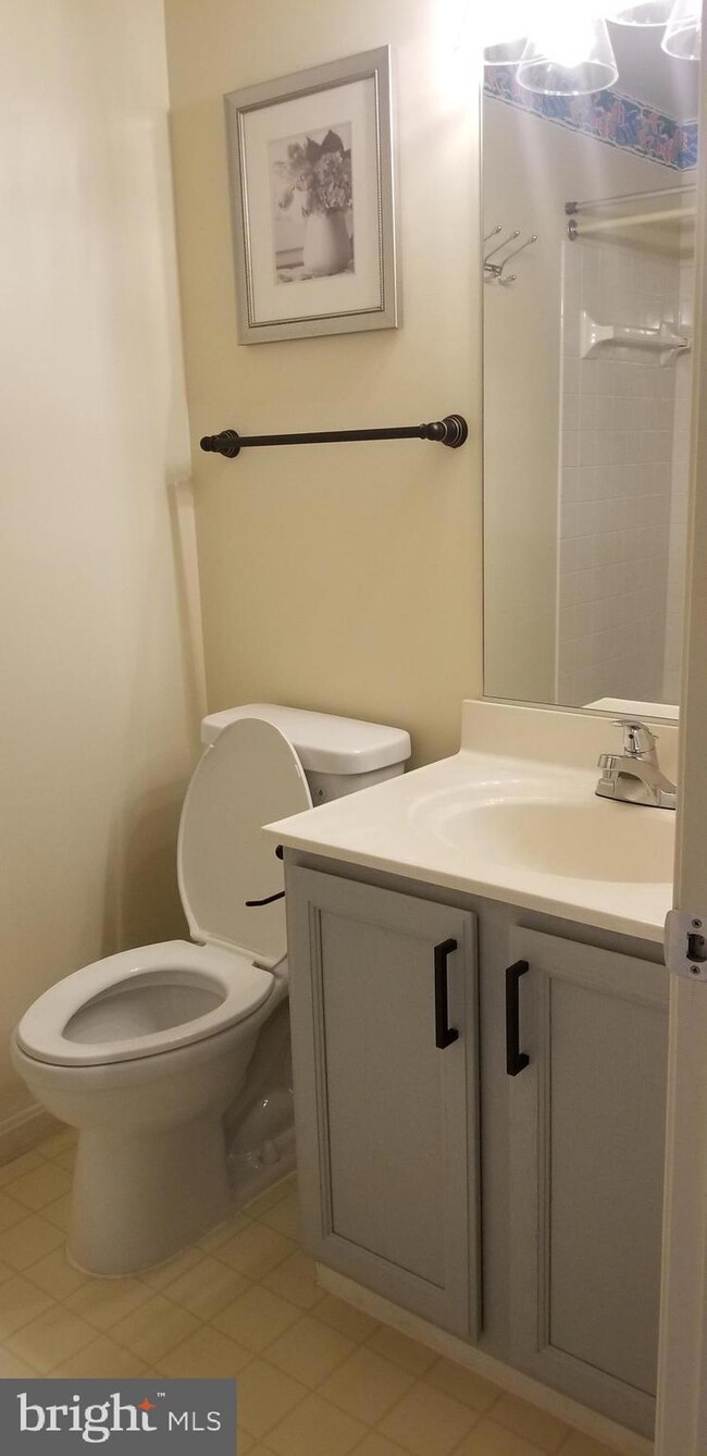 2506 Clover Field Cir, Herndon, VA 20171 - photo 7