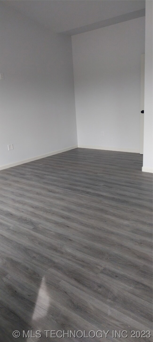 3977 N 195 Rd, Beggs, OK 74421 - photo 7