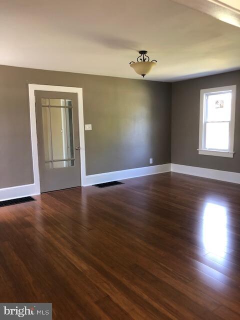 543 Amos Ave, Vineland, NJ 08360 - photo 3