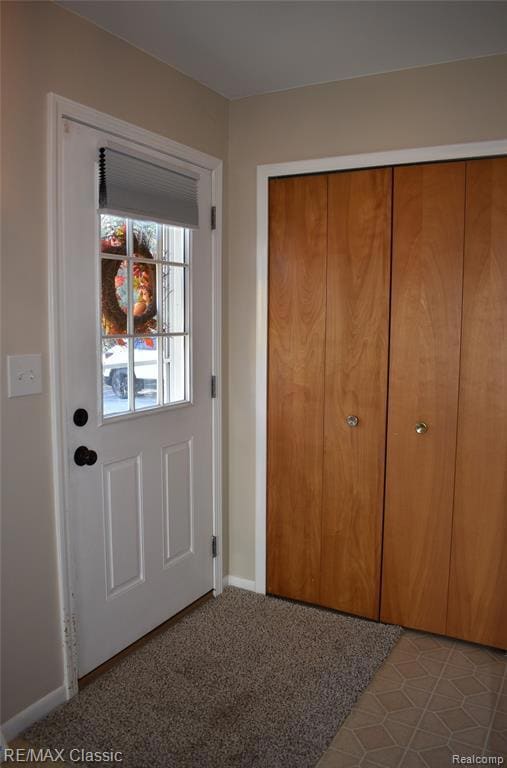 1977 Meadow Ridge Dr, Commerce Township, MI 48390 - photo 6