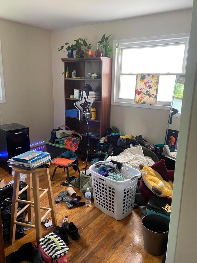 312 S Murray Hill Rd, Columbus, OH 43228 - photo 3