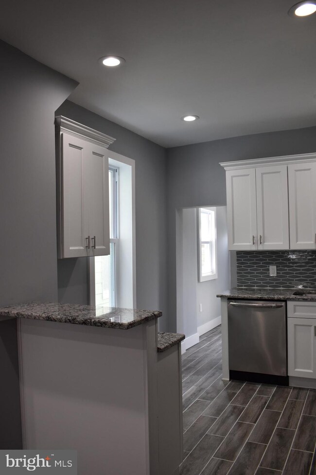 4440 Edgemont St, Philadelphia, PA 19137 - photo 7