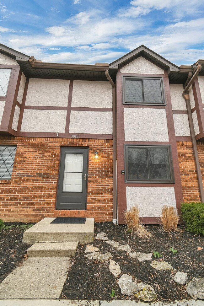 4-web-or-mls-3084-highcliff-ct