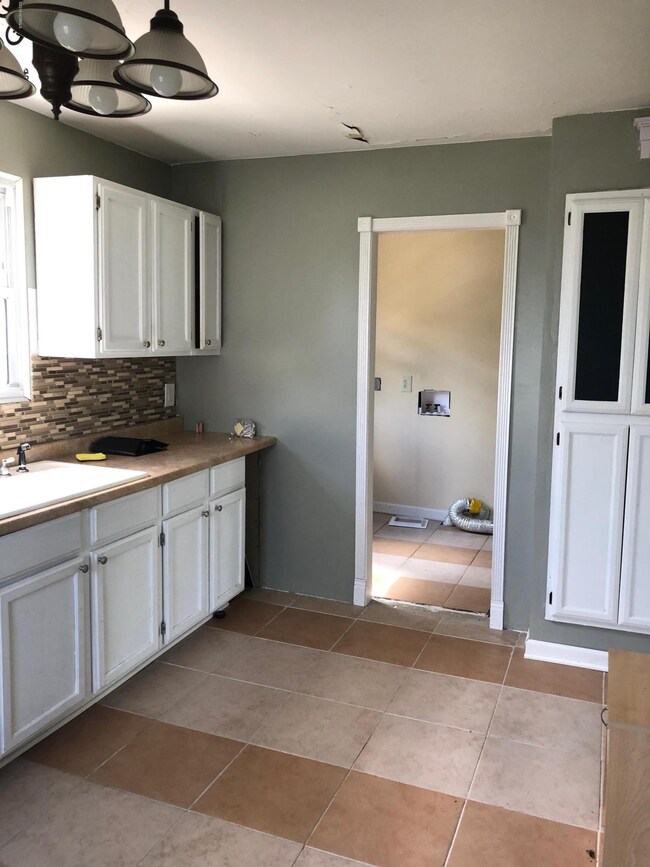 806 Williams St, Jacksonville, NC 28540 - photo 4