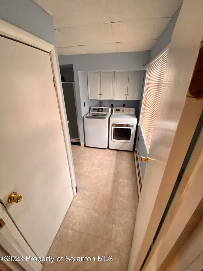 1107 Snyder Ave, Scranton, PA 18504 - photo 5