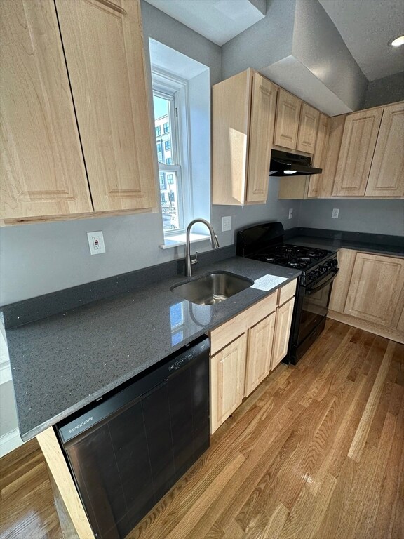 566-568 Hyde Park Ave unit 1, Boston, MA 02131 - photo 3